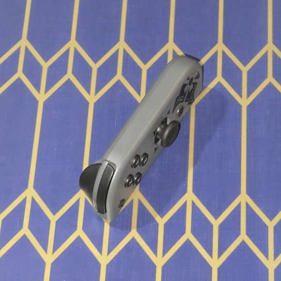 Nintendo Switch Right Joycon Monster Hunter Rise - Excellent Condition - Picture 13 of 13